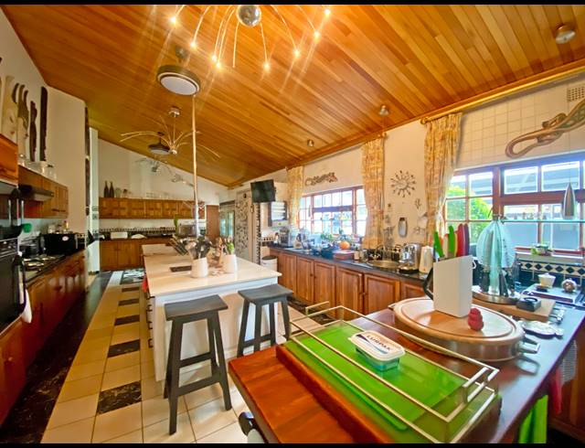 5 BEDROOM HOUSE FOR SALE IN BENDOR